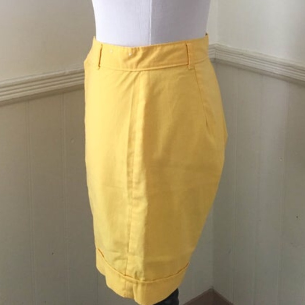💕SOLD💕Vintage 1960s 1970s Yellow High Waist - Picture 3 of 6